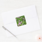 Delicate roze voorjaarsbloemen vierkante sticker (Envelop)