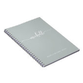 Delicate Sage Groen Girly Monogram Script Notitieboek (Rechterzijde)