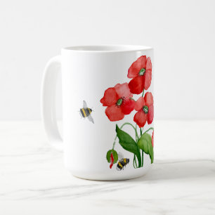 Delicate scharlaken klaproos bloem en hommels koffiemok