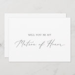 Delicate Silver Matron of Honor proposal Kaart<br><div class="desc">Deze delicate zilveren kaart van eer is perfect voor een moderne bruiloft. Het romantische minimalistische ontwerp is voorzien van een mooie en elegante zilvergrijze typografie op een witte achtergrond met een schone en eenvoudige look. Pas de kaart aan met de naam van de bruid en de matron van eer. Pas...</div>