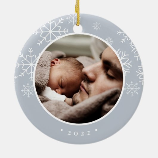 Delicate sneeuw | Eerste kerstfoto baby's Keramisch Ornament (Achterkant)