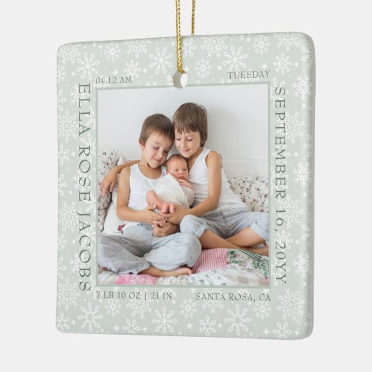 Delicate Snowflake Photo Lijst Baby Birth Stats Keramisch Ornament (Links)