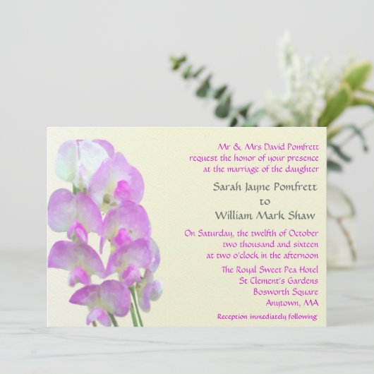 Delicate Sweet Pea Wedding Invitation Kaart (Staand voorkant)