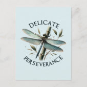 Delicate Volharding - Artistieke Libel Briefkaart (Voorkant)