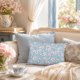 Delicate waterverf bloemen accent kussen