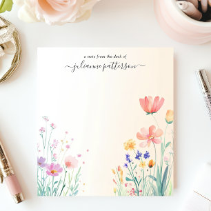 Delicate Weide Met Wilde Bloemen Persoonlijke Naam Notitieblok