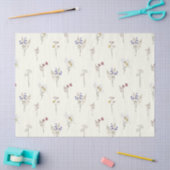 Delicate weide-wildbloemen op ivoorwit tissuepapier (Craft)