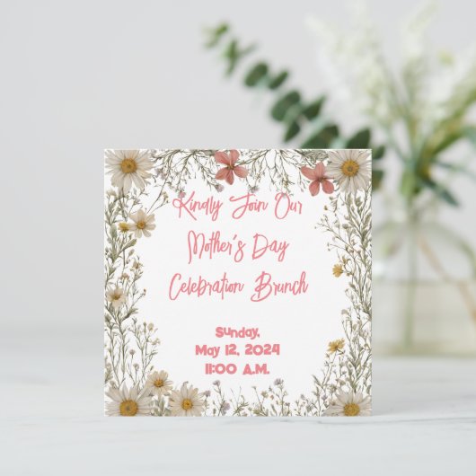Delicate Wildflower Moederdag Brunch Uitnodiging (Staand voorkant)