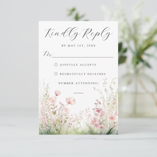 Delicate Wildflower Wedding RSVP Kaart (Staand voorkant)
