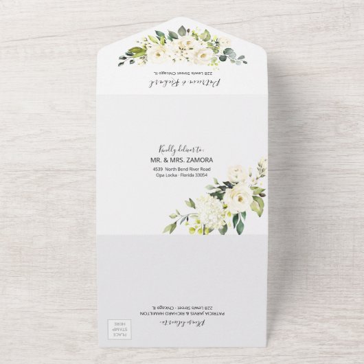Delicate witte crème bloemige elegante bruiloft all in one uitnodiging (Buitenkant)