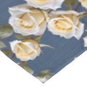 Delicate witte en bleke gele rozen tafelkleed (Gekanteld)