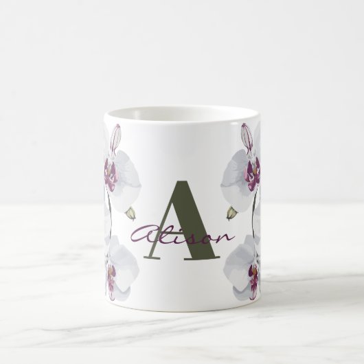 Delicate witte orchidee bloemen monogram koffiemok (Center)