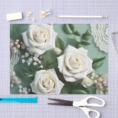 Delicate witte rozen en groene bladeren tissuepapier (Craft)