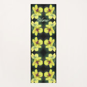 Delicate Yellow Wildflower Abstract Yogamat (Voorkant)