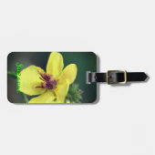 Delicate Yellow Wildflower, op maat Bagagelabel (Voorkant horizontaal)