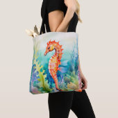 Delicate zeepaardje met koraalrif Waterverf Tote Bag (Dichtbij)