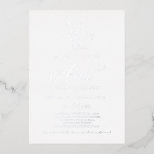 Delicate Zilverfolie | Formele Monogram Bruiloft Folie Uitnodiging (Voorkant)