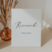 Delicate zwarte kalligrafie bruiloft gereserveerd reclamebord met voetstuk