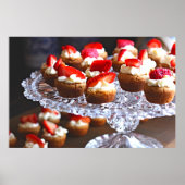 Delicious aardbei Cupcakes Dessert Poster (Voorkant)