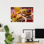 Delicious Barbecued beef op een kaiser bun Poster (Thuiskantoor)