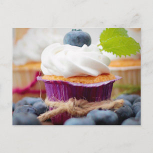 Delicious Blueberry Cupcake met hipped Cream Briefkaart
