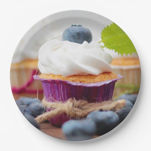 Delicious Blueberry Cupcake met hipped Cream Papieren Bordje (Voorkant)