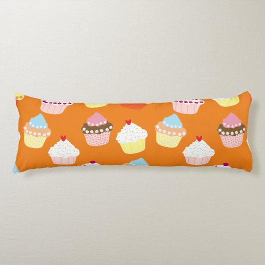 Delicious Decorated Birthday Cupcakes Body Pillow Lichaamskussen (Voorkant)