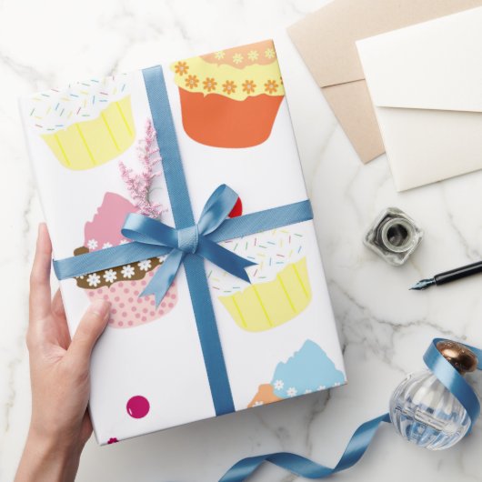 Delicious Decorated Birthday Cupcakes Cadeaupapier (Geschenken)