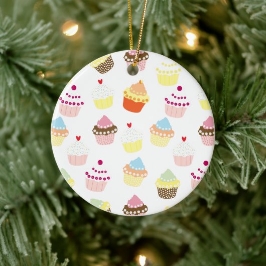 Delicious Decorated Birthday Cupcakes Keramisch Ornament (Boom)