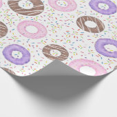 Delicious Donuts on White Wrapping Paper Cadeaupapier (Hoek)