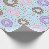 Delicious Donuts Wrapping Paper on Blue Cadeaupapier (Hoek)