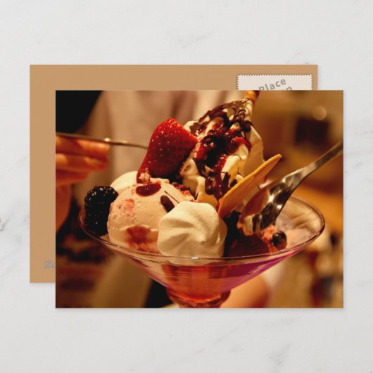 "Delicious Ice Cream Sundae" Briefkaart (Voorkant / Achterkant)