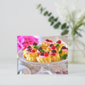 Delicious Red Berries Cake Puff Pastry Dessert Briefkaart (Staand voorkant)