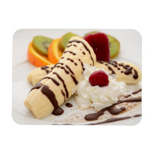 Delicious Whipped Cream and Banana Dessert Magneet