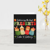 Delivering The Baby Labor Delivery Nurse Christmas Kaart (Gele Bloem)