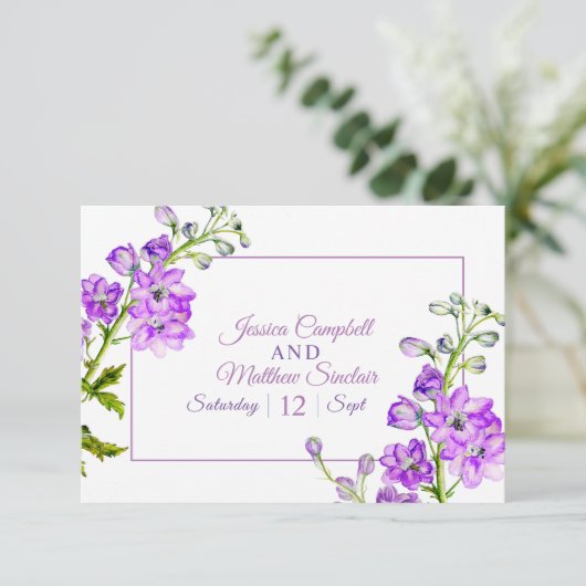 Delphinium paarse waterverf bruiloft QR code RSVP Kaartje (Staand voorkant)