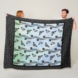 Delphiniums en Butterflies op Sky Fleece Blanket Deken