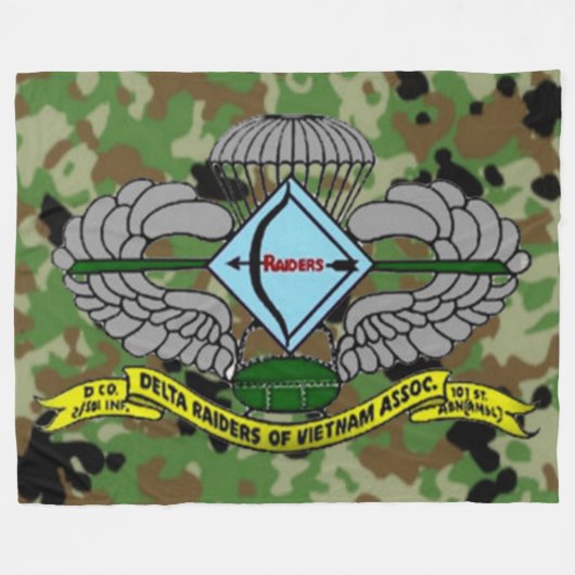 DELTA-RAIDERS FLEECE DEKEN (Voorkant (Horizontaal))