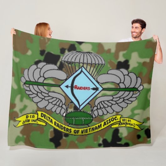 DELTA-RAIDERS FLEECE DEKEN (In situ)