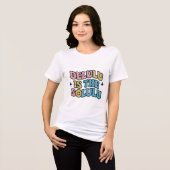 Delulu Rainbow Tri-Blend Shirt (Voorkant volledig)