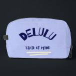 Delulu State of Mind Toilettasje<br><div class="desc">The design captures the popular "Delulu is the solulu" (delusional is the solution) trend,  which advocates for extreme optimism or "manifesting" as a way to navigate life. This would be a fun gift for your delulu friend.</div>