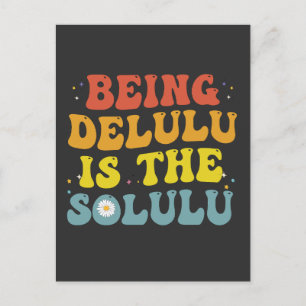 Delulu Zijn Is De Solulu Funny Groovy GenZ Retro Uitnodiging Briefkaart