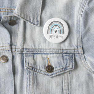 Demiguy trots Love Wins LGBT Regenboog Knop Ronde Button 5,7 Cm