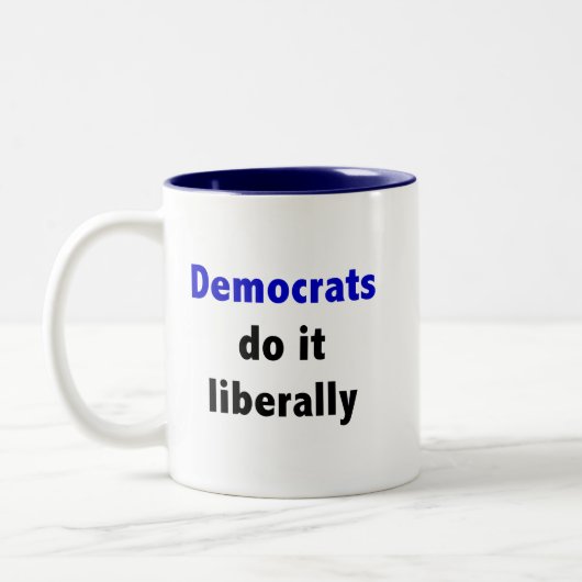 Democraten doen het liberaal Mok (Links)
