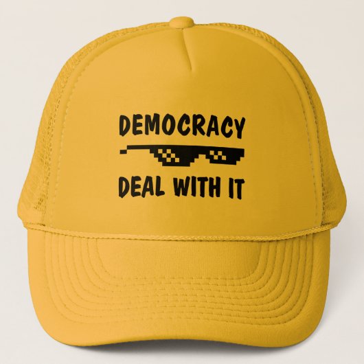 Democratie Deal With It Meme Grappig Politiek Trucker Pet (Voorkant)