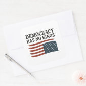 Democratie heeft geen koning tegen Trump Vierkante Sticker (Envelop)