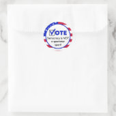 Democratie is geen toeschouwerssport ronde sticker (Tas)