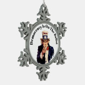 Democratie op de stembus 2026 tin sneeuwvlok ornament (Links)