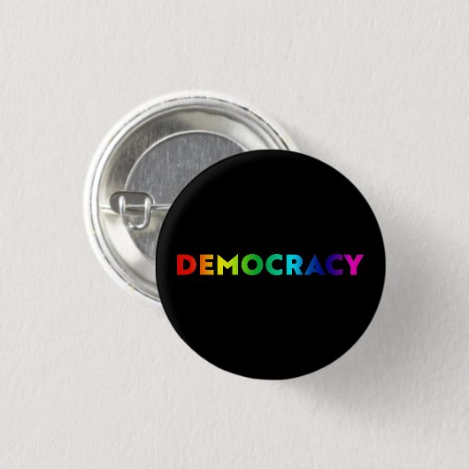Democratie regenboog gradiënt typografie lgbtq tro ronde button 3,2 cm (Voorkant /achterkant)