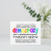 Democratie, wie heeft die nodig? briefkaart (Staand voorkant)